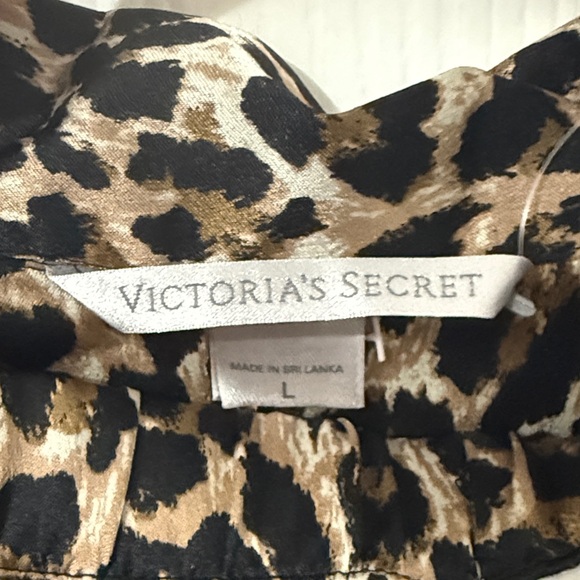 Victoria's Secret Leopard Print pajama Set - Picture 2 of 5
